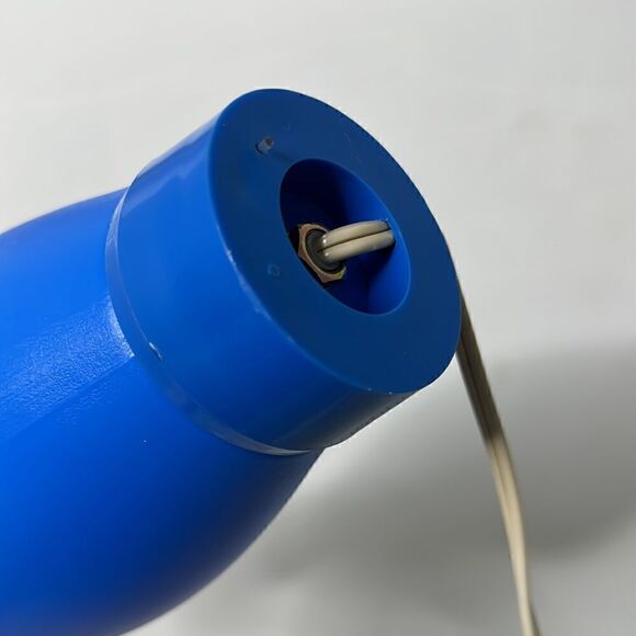 Vintage Post Modern Plastic Bowling Pin Light Early Y2k Era Works - Picture 4 of 9